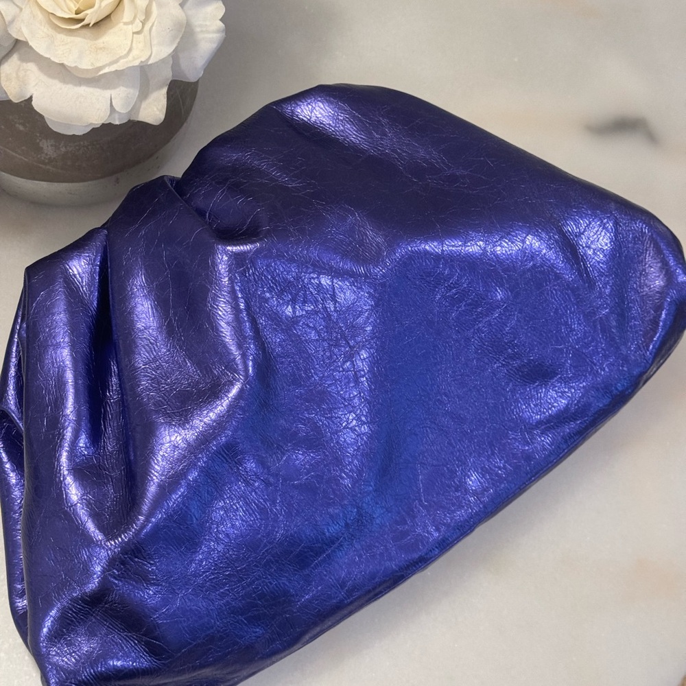 Elegant Rare Bottega Veneta THE POUCH